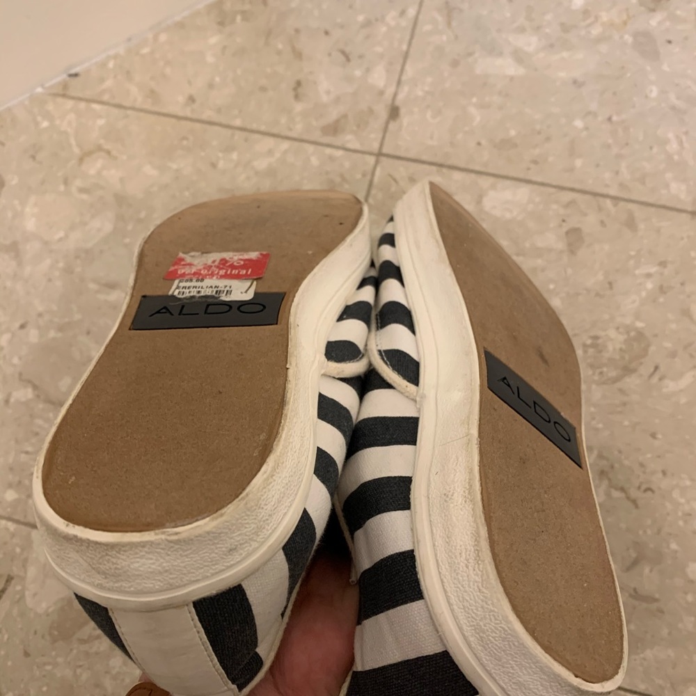 Shoes - Picture 2 of 3